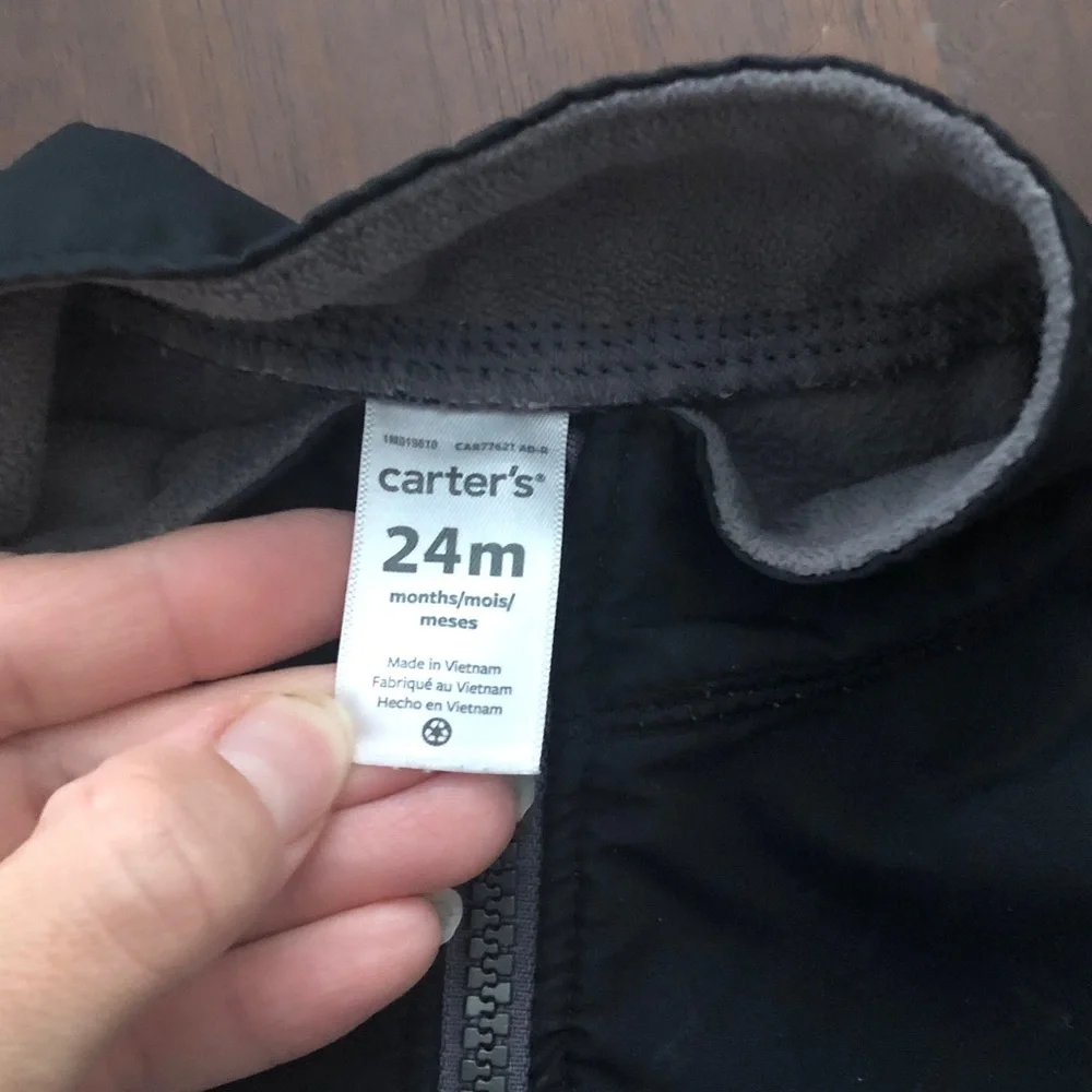 🥤 Carter's Two-Tone Gray and Black Fleece Zip Jacket